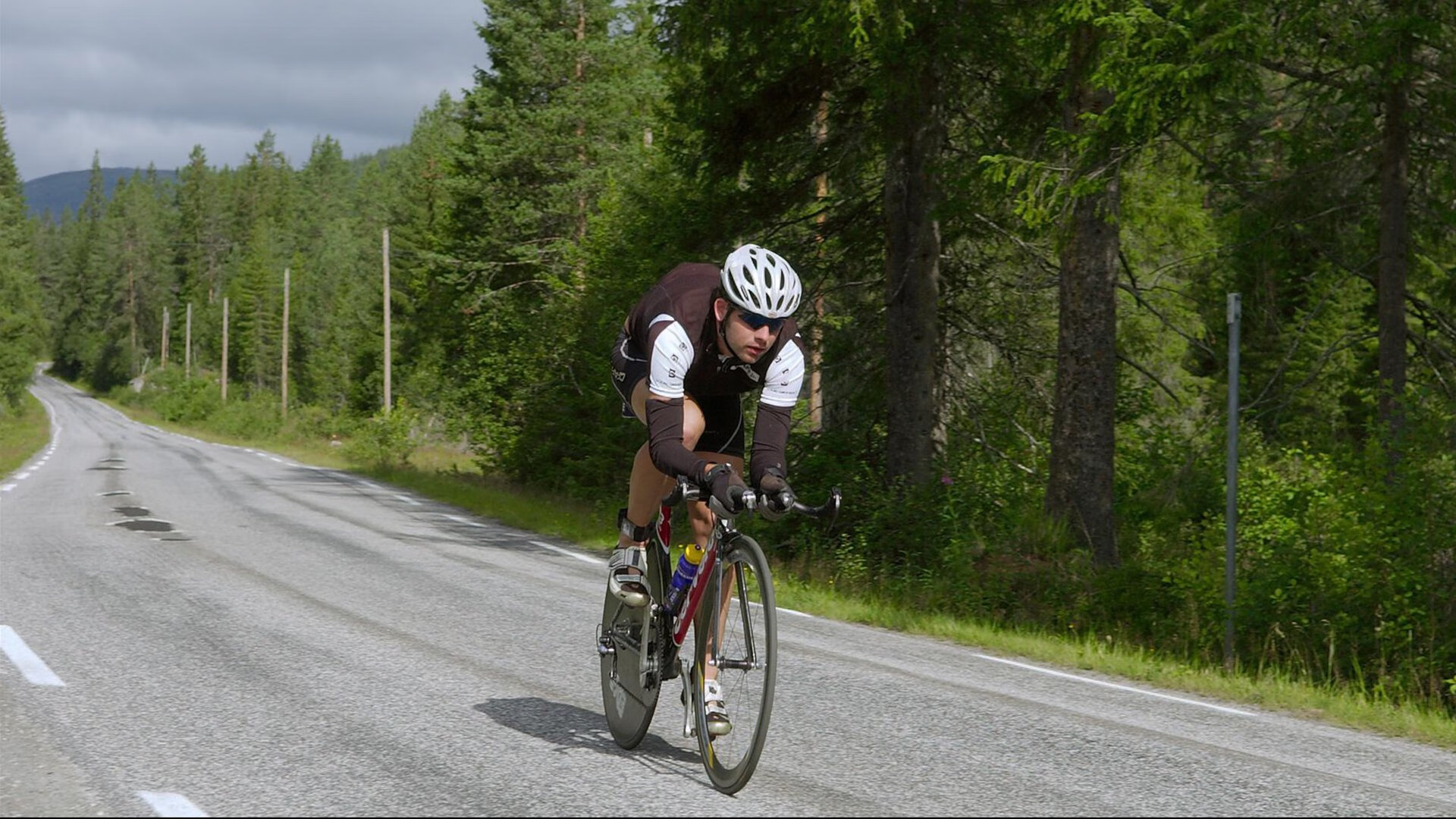 中学篮球加强比赛组织能力培养学生领导力，篮球比赛培养学生坚强的意志品质