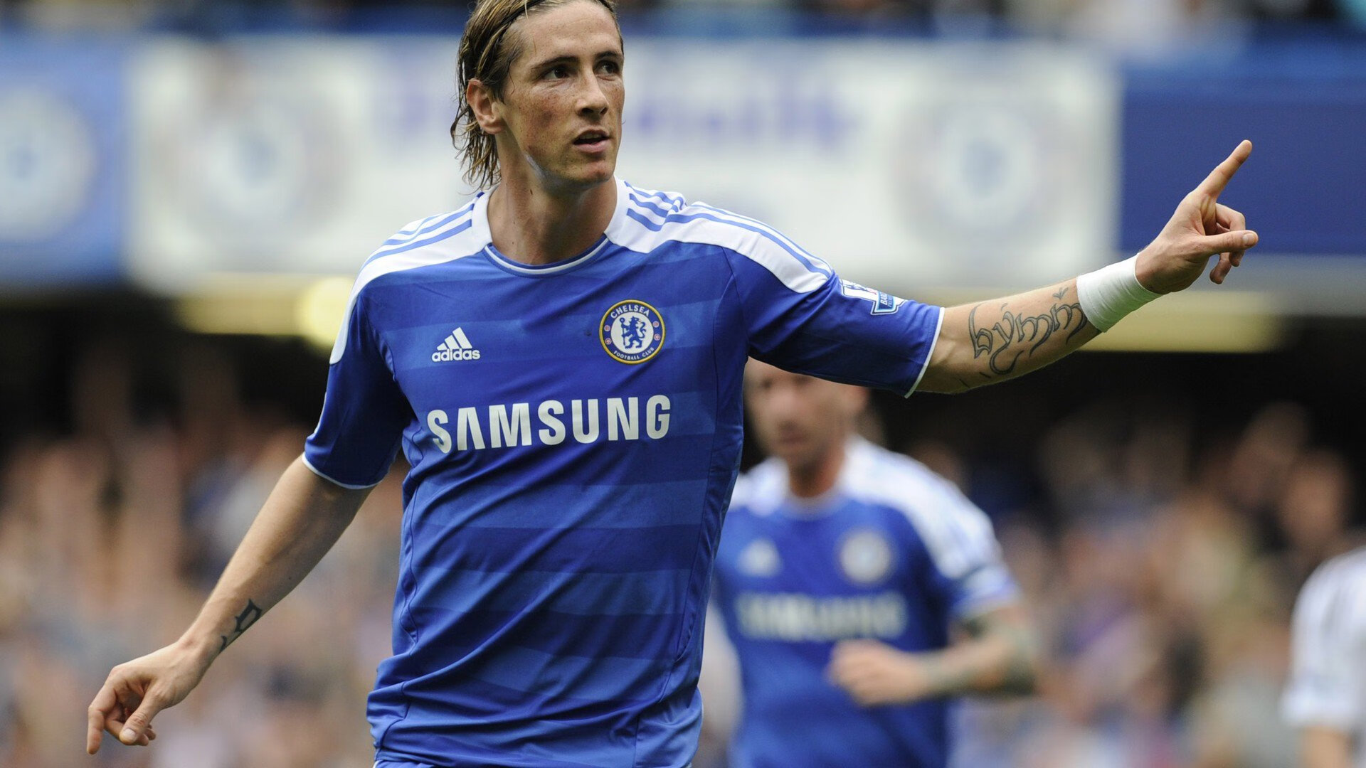 开云真人-转会窗口关闭前多队密集操作或将影响争冠格局，转会窗口关闭后可以卖人吗